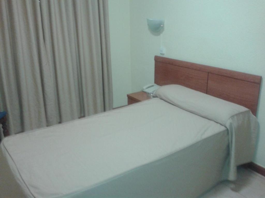 Hotel Los Hermanos Ocaña Habitación foto