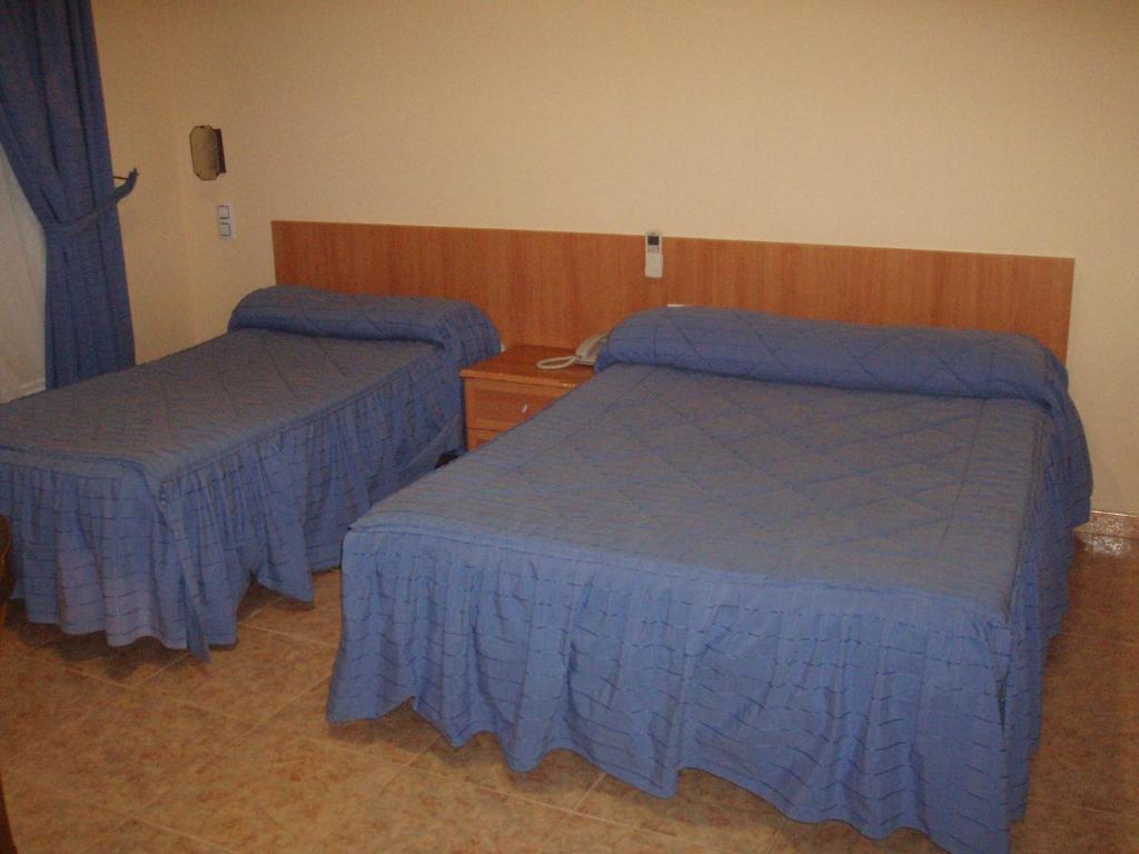 Hotel Los Hermanos Ocaña Habitación foto