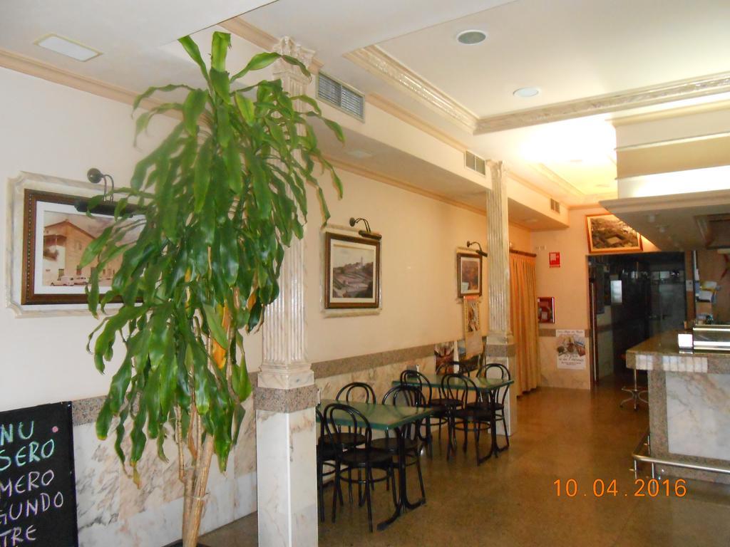 Hotel Los Hermanos Ocaña Exterior foto