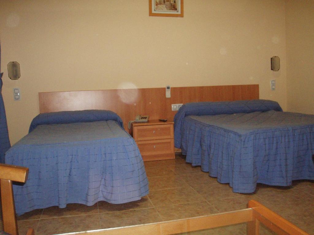 Hotel Los Hermanos Ocaña Habitación foto